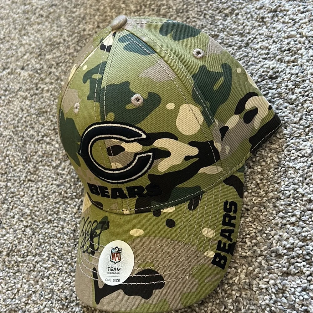 New Chicago Bears NFL hat with Kyle Long authentic signature and number on it - Picture 5 of 5